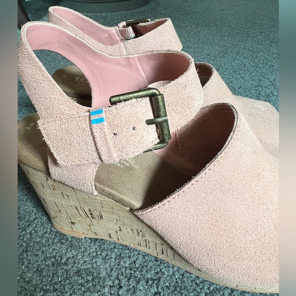 TOMS Tropez Cork Wedge Suede Sandal - Picture 7 of 8